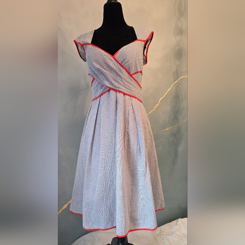 NWOT Seersucker Blue White Striped Dress Sweetheart Neck Cap Sleeve Tie Back S - Picture 2 of 10